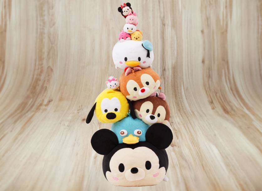  Disney Tsum Tsum, peluche collezionabili con le sembianze dei personaggi Disney. Hanno gi conquistato migliaia di fan in Giappone e negli Usa . Da 5 a 30 euro  
